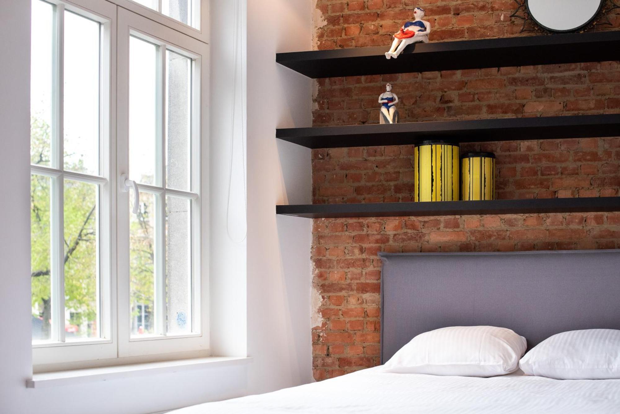 Light And Airy On Top Location - Industria In Historical Center Apartment